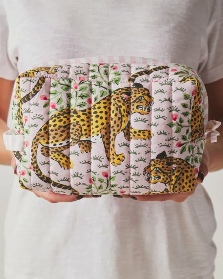 Pouches<Printfresh Bagheera - Quilted Pouch - Blush