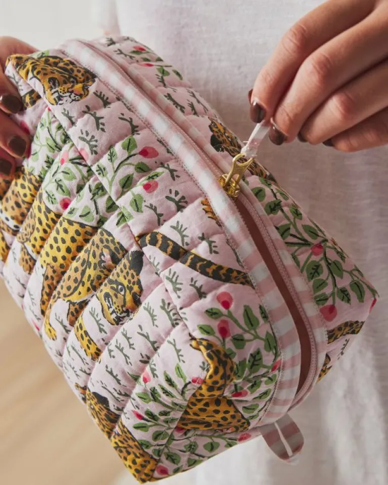 Pouches<Printfresh Bagheera - Quilted Pouch - Blush